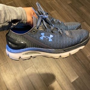 Women’s Under Armour shoes size 8.5